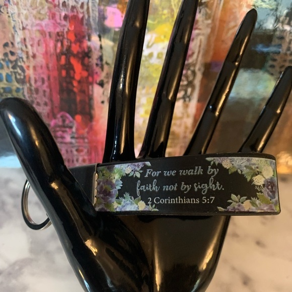 Inspirational Bracelet: 2 Cor 5:7 Faith Scripture w/Floral Design, EUC - Picture 1 of 4